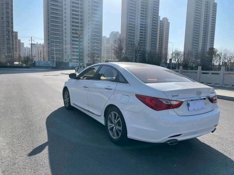 徐州16年现代索纳塔八6