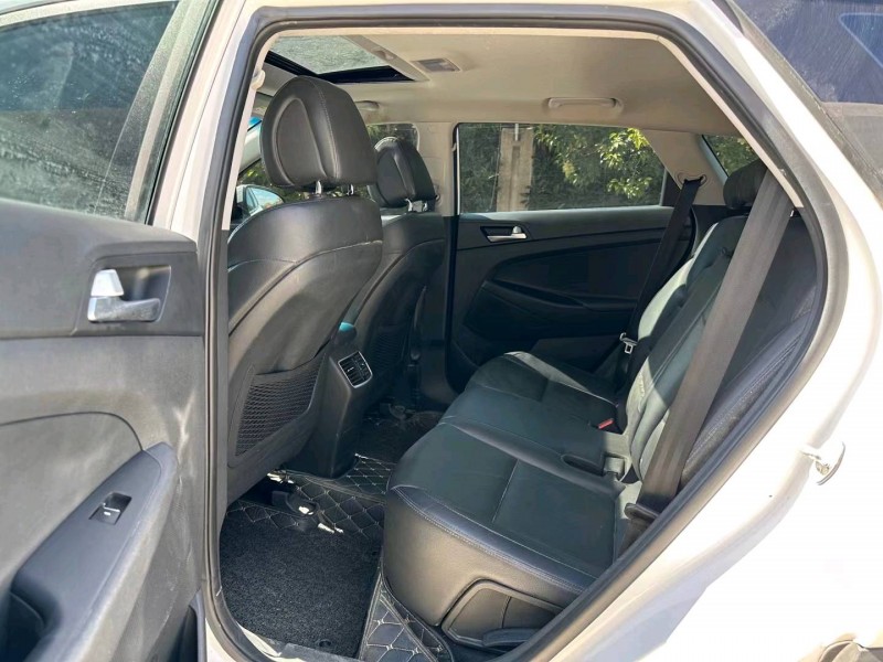 盐城17年现代途胜5