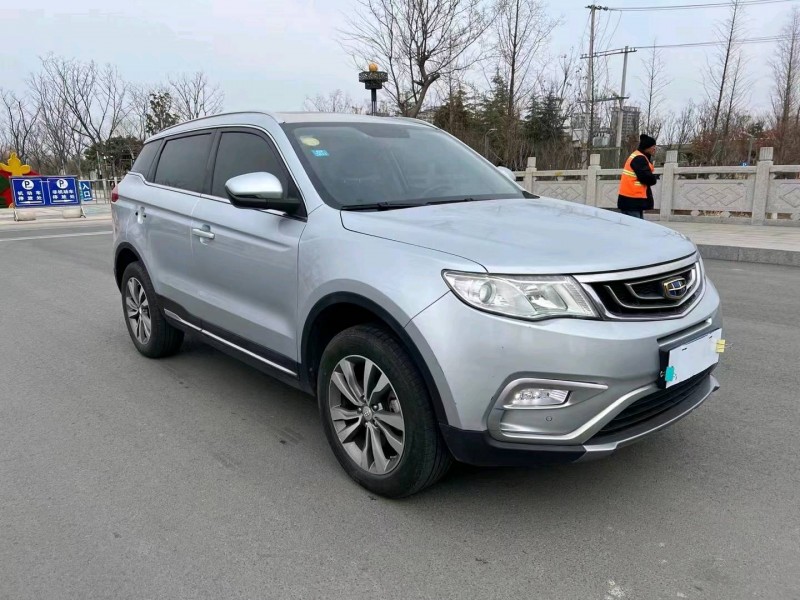 徐州17年吉利博越7