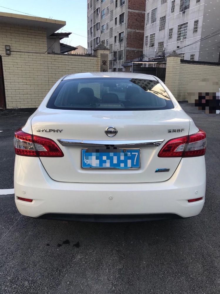 婁底15年日產軒逸3