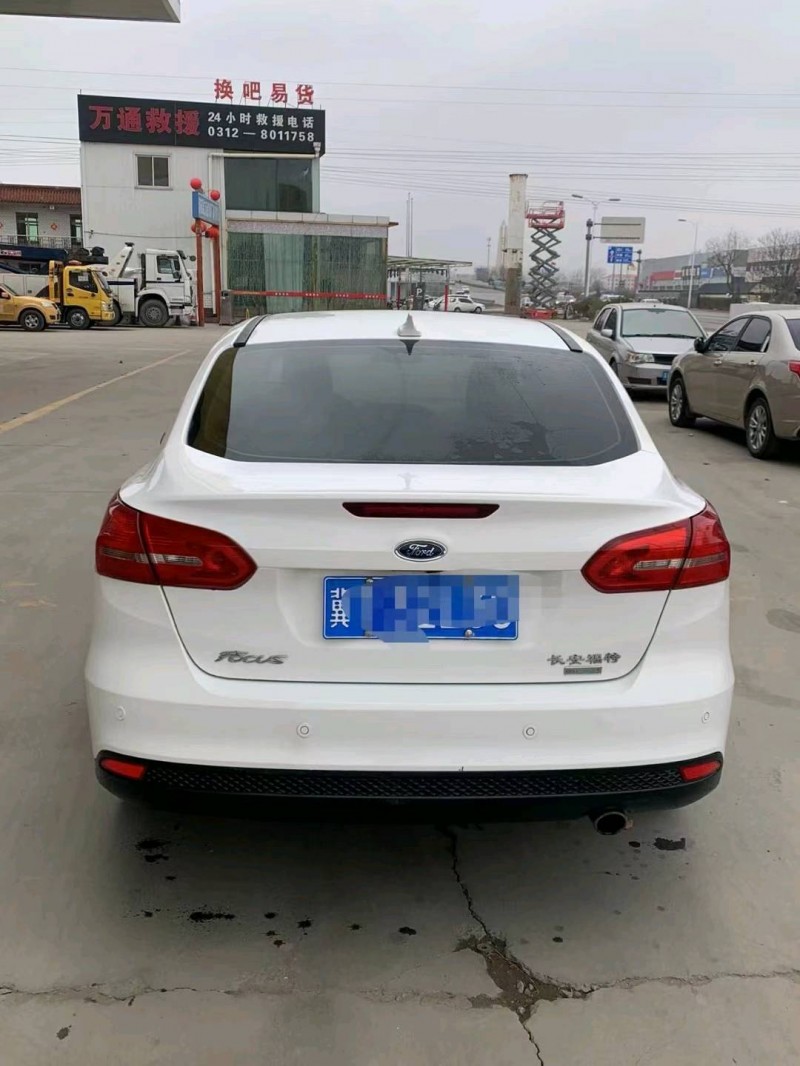 保定18年福特福克斯9