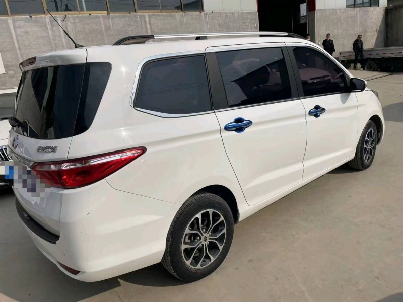 保定17年長安汽車歐尚7