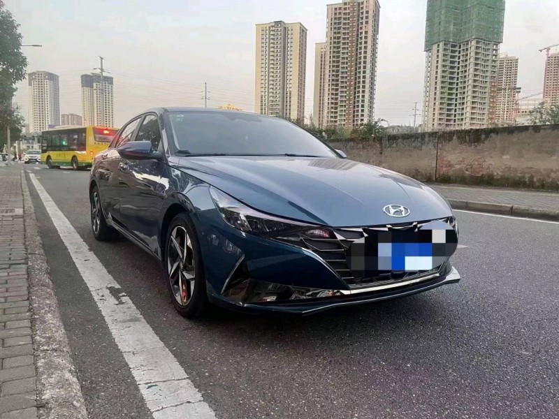 重庆22年现代伊兰特2