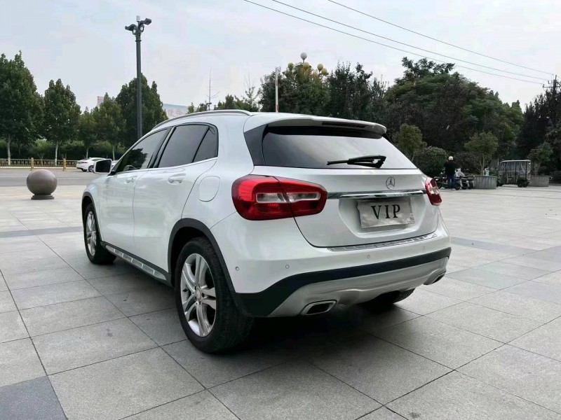 枣庄17年奔驰GLA6