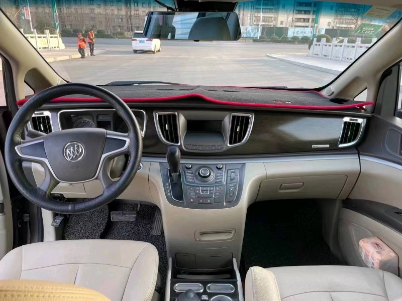 徐州16年别克GL82