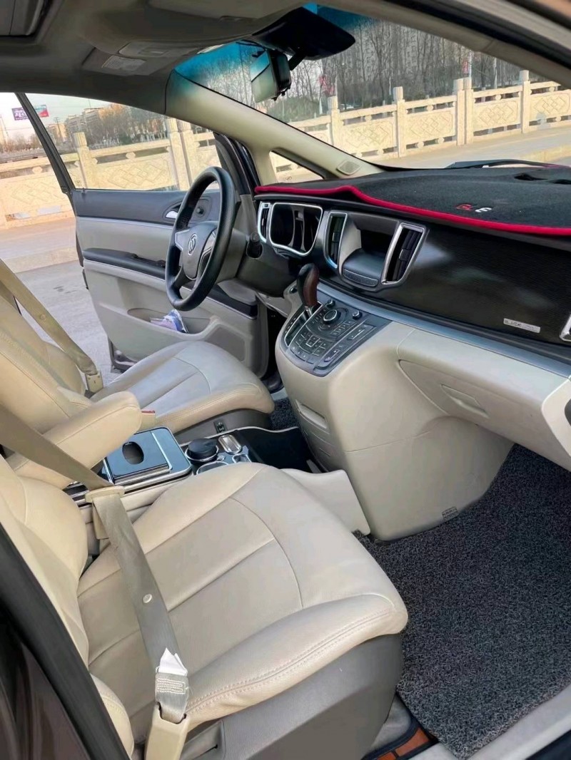 徐州16年别克GL83