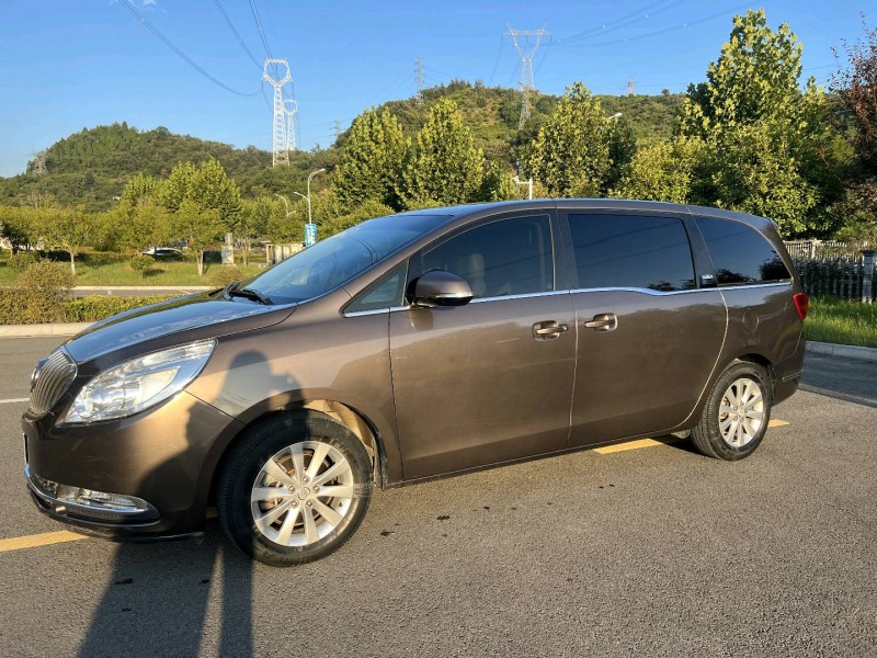 武汉15年别克GL82