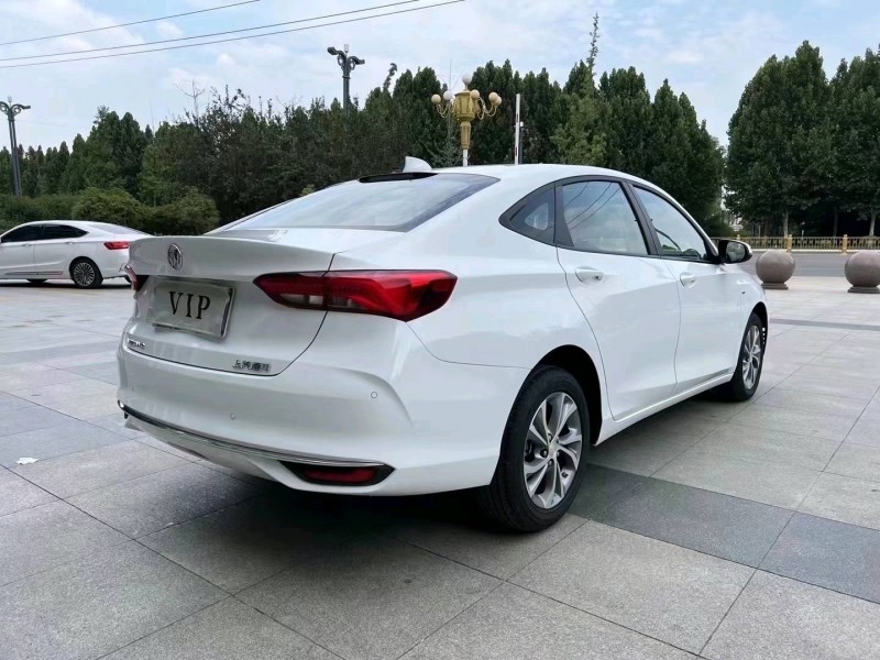 枣庄22年别克威朗7