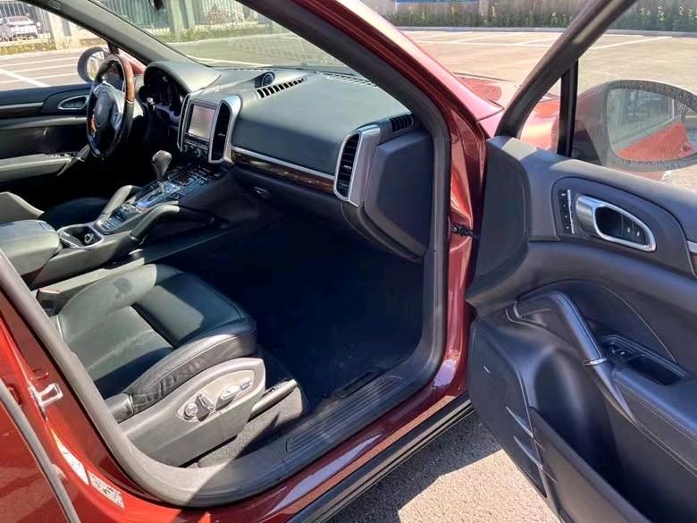 盐城13年保时捷卡宴6