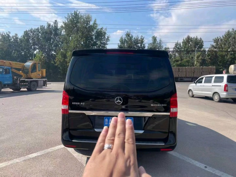 枣庄20年奔驰威霆1