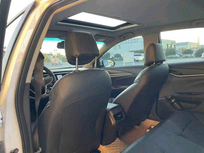 保定21年别克英朗8