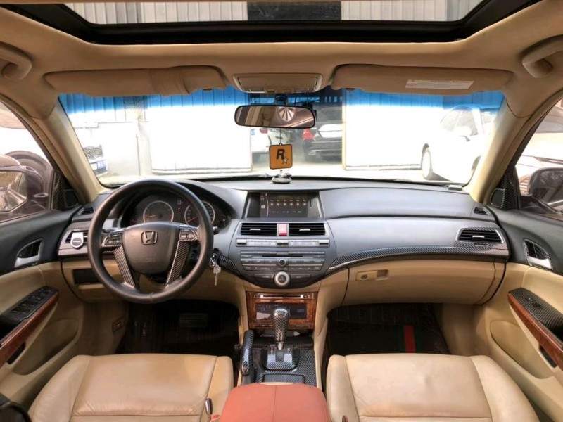 沈阳11年本田雅阁8