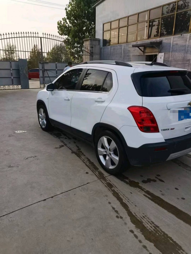 保定16年雪佛兰创酷8