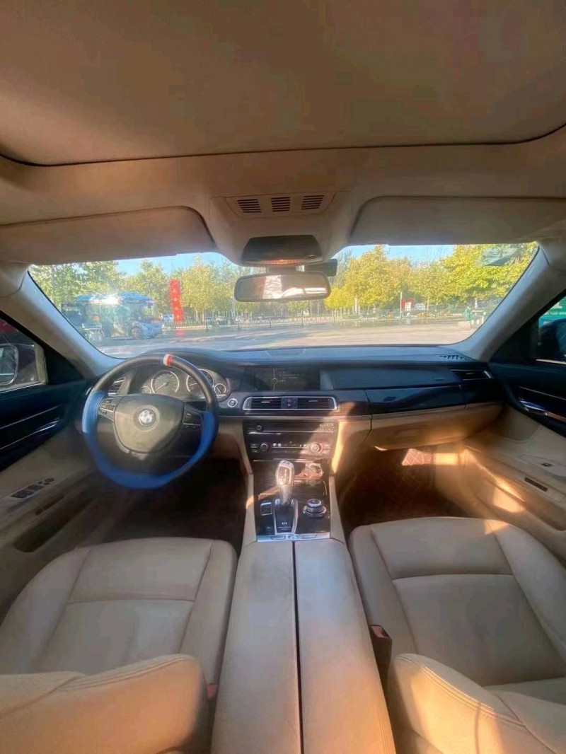 北京11年宝马7系6