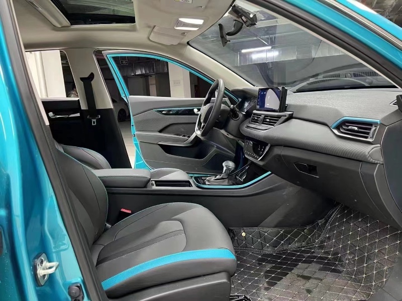 成都21年东风奕炫8