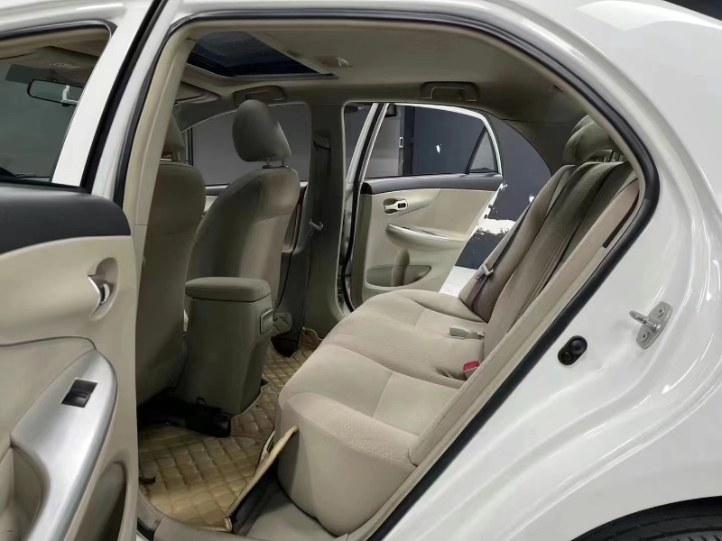 成都14年丰田卡罗拉8