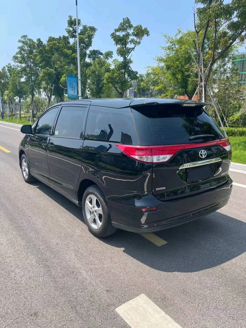 徐州17年丰田普瑞维亚4