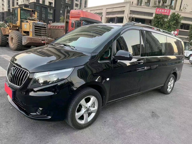 重庆20年奔驰威霆4