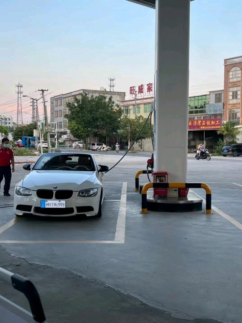 广州13年宝马3系1