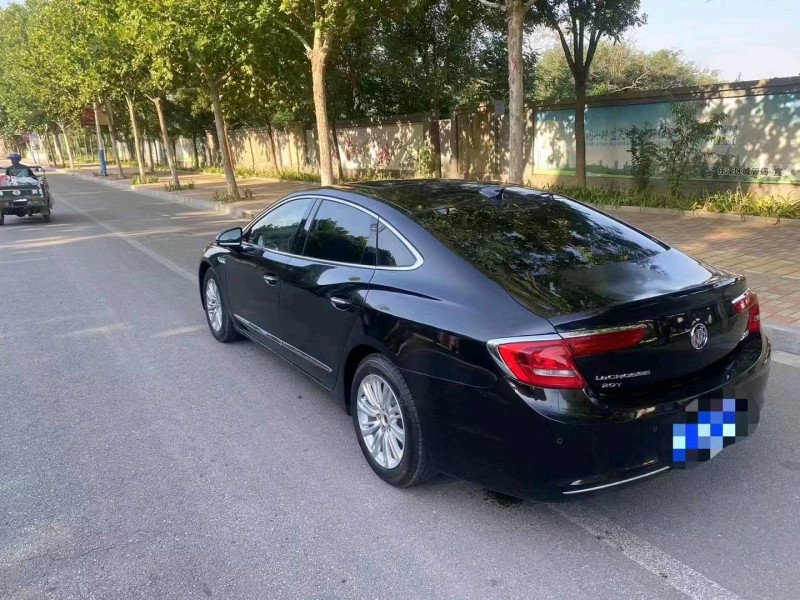 石家庄17年别克君越5