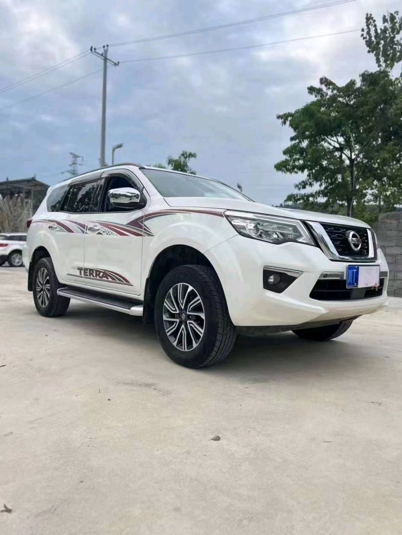 成都18年日产途达7