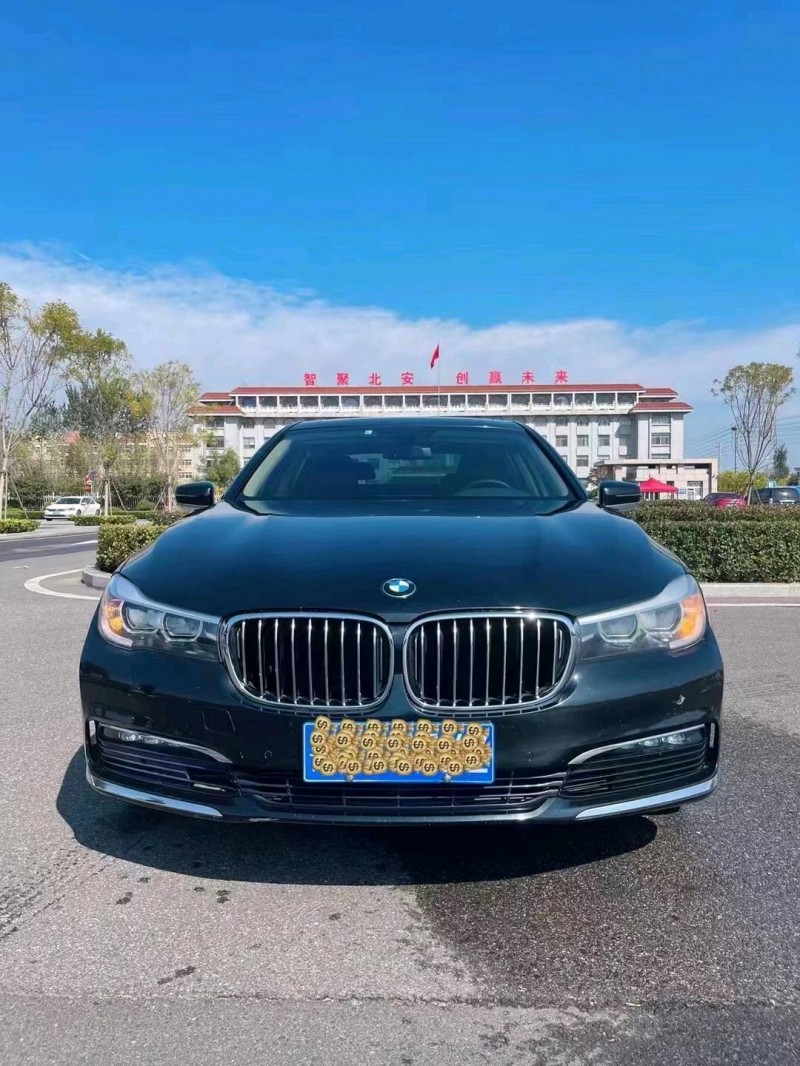 济南17年宝马7系1