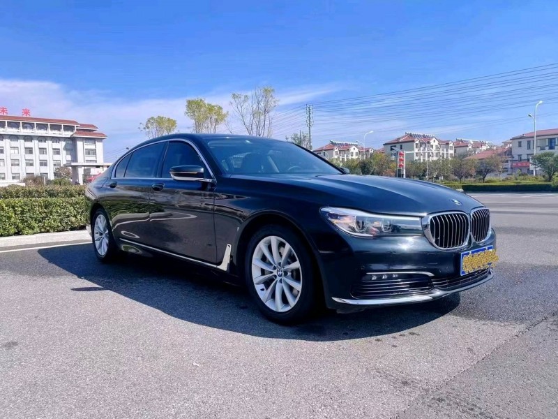 济南17年宝马7系3