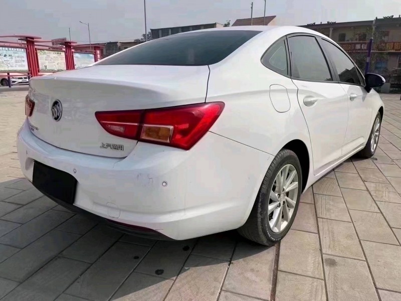 北京17年别克威朗6