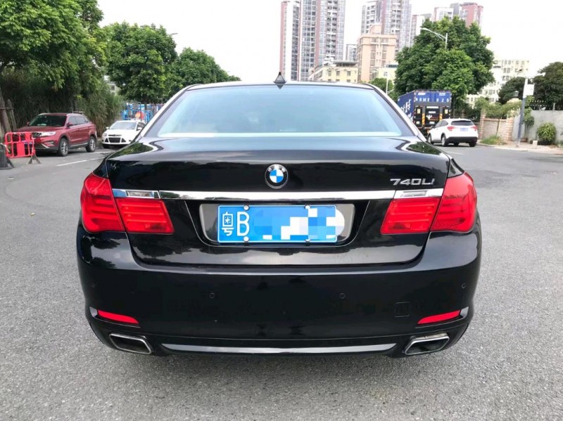 广州09年宝马7系9