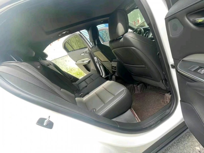 郑州20年凯迪拉克XT44