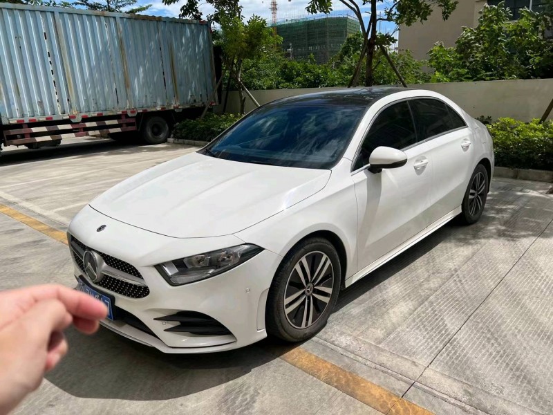 广州19年奔驰A2