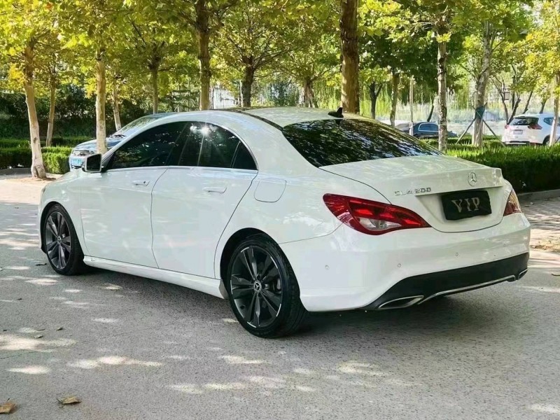 枣庄17年奔驰CLA6