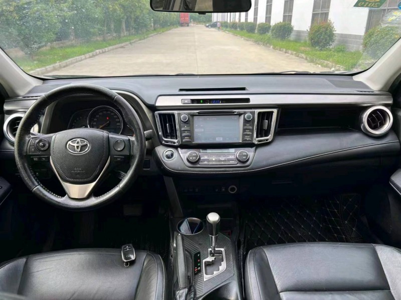 常州13年豐田RAV4榮放8