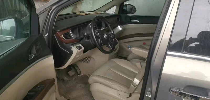 济南17年别克GL83