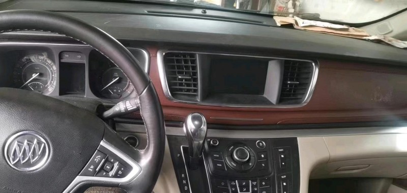 济南17年别克GL82