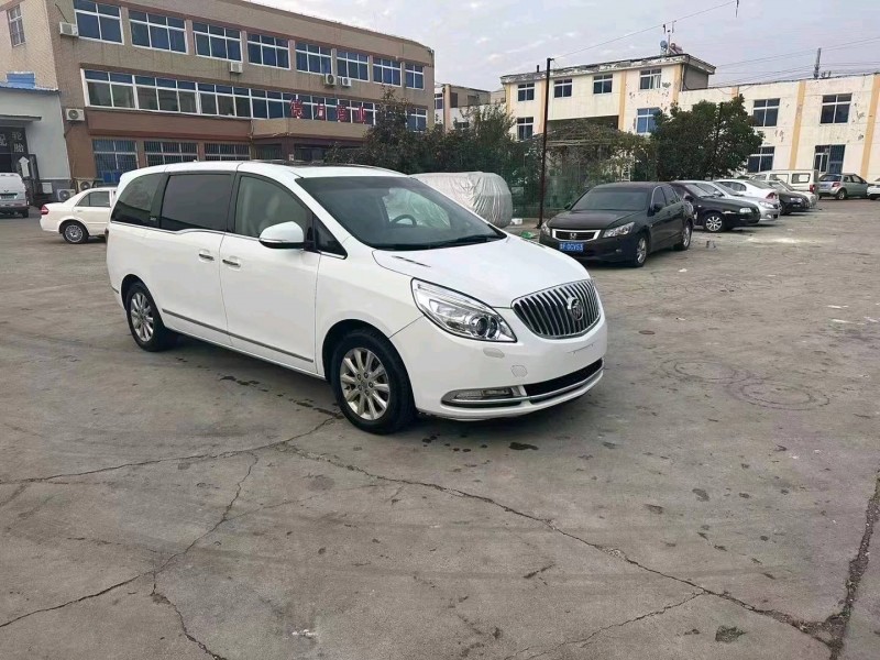 济南13年别克GL82