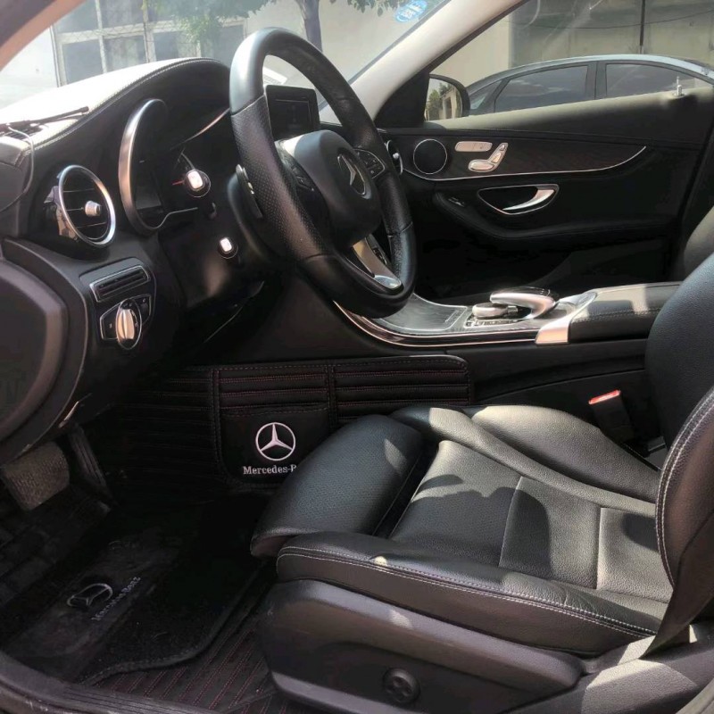 北京18年奔驰C4