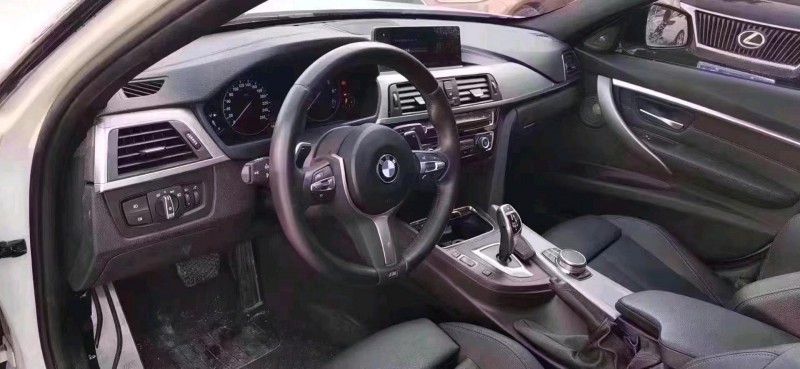 北京19年宝马3系9