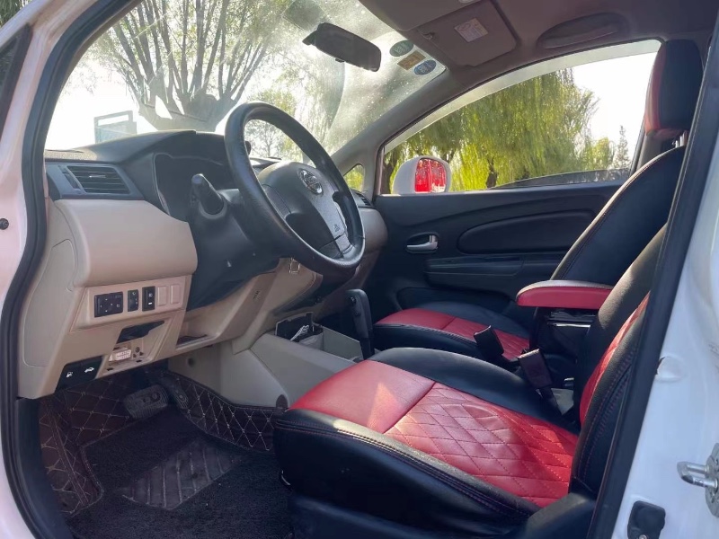 北京13年日产骐达5