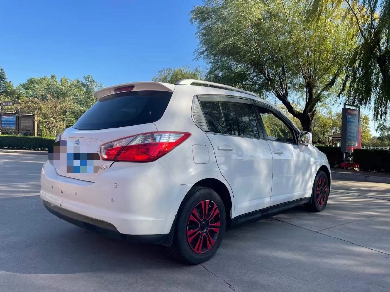 北京13年日产骐达7