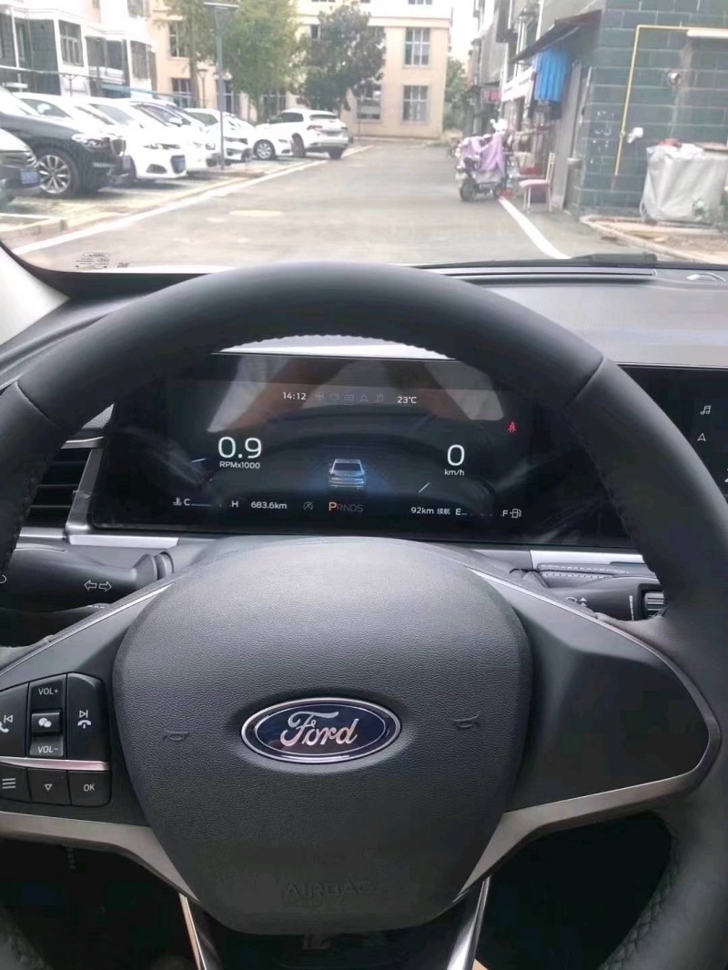 北京22年福特福睿斯4