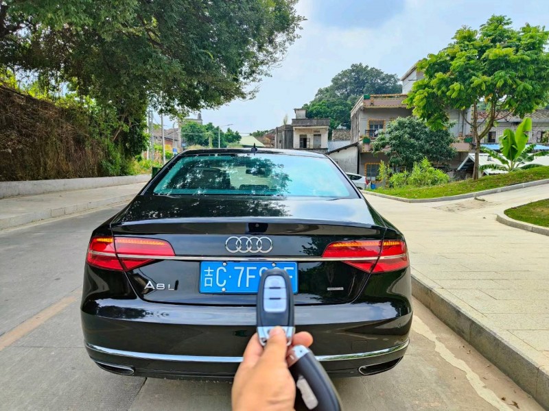 东莞16年奥迪A8L8