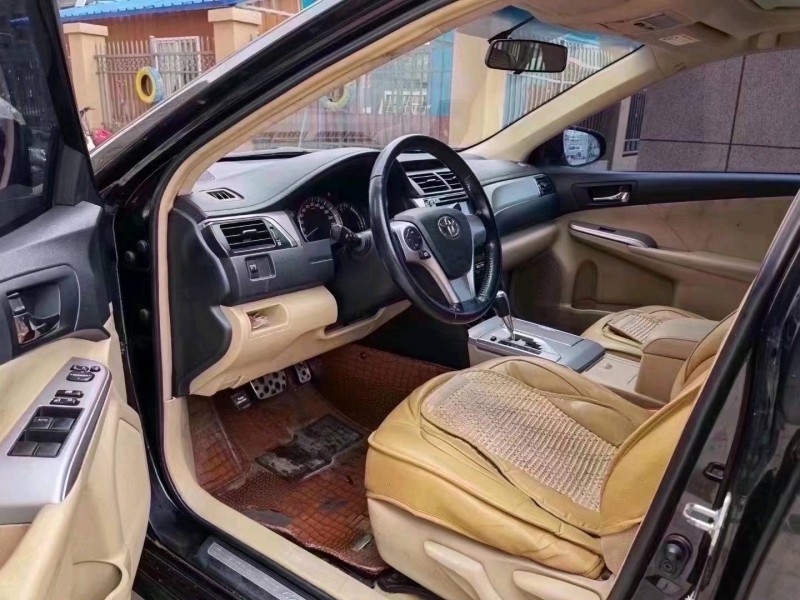 北京13年丰田凯美瑞6