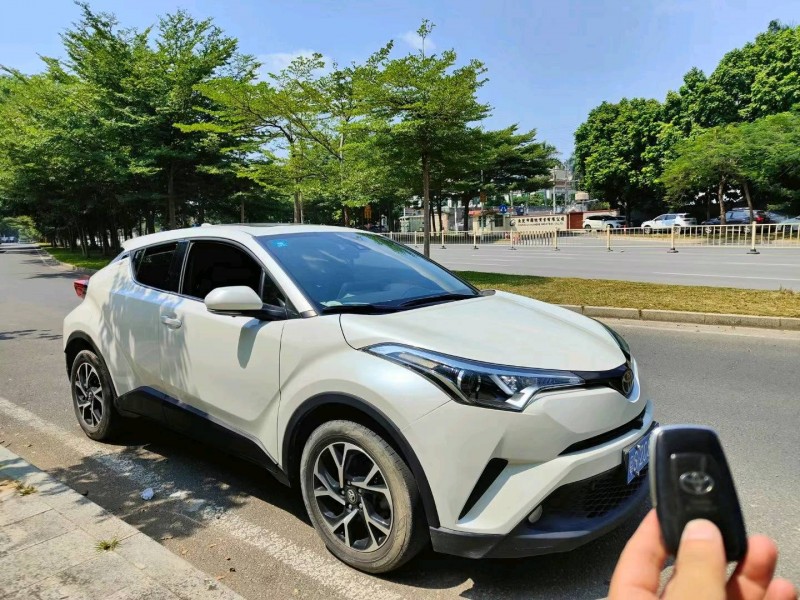 东莞20年丰田CHR8