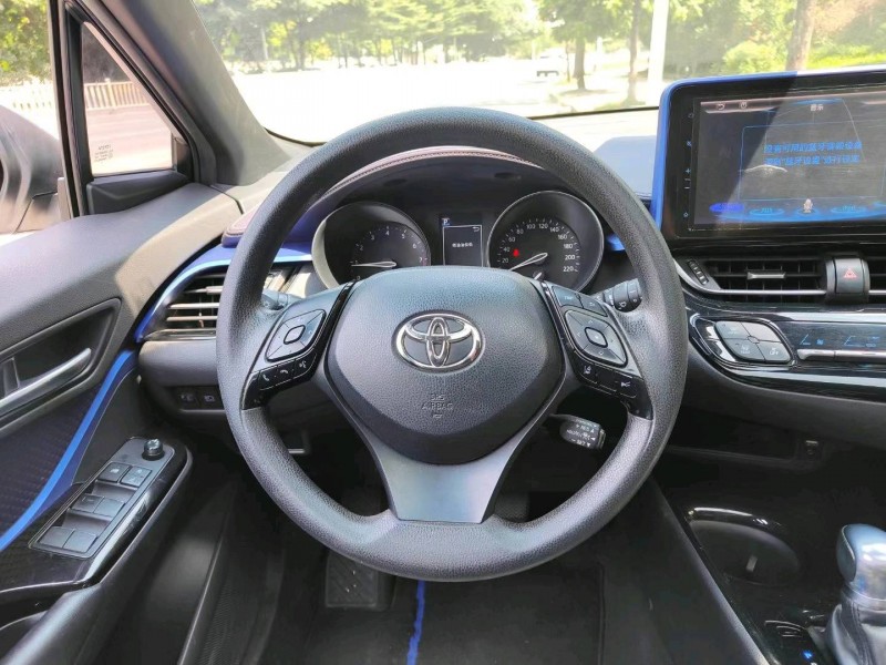 东莞20年丰田CHR3