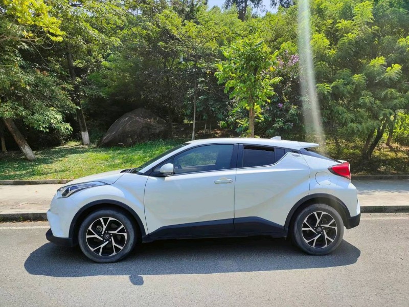 东莞20年丰田CHR2