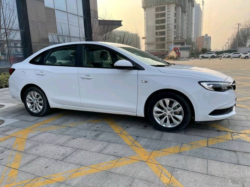 济宁19年别克英朗7