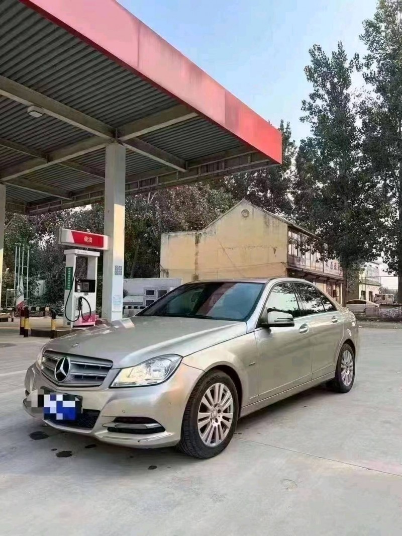 北京11年奔驰C2