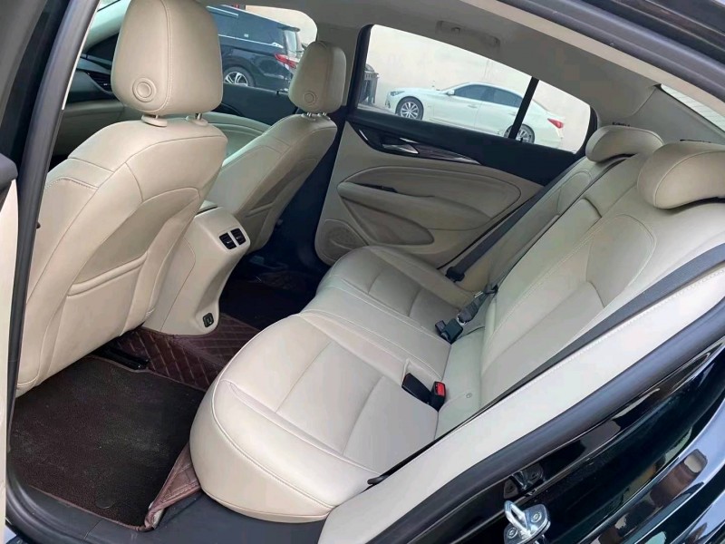 徐州21年别克君威6