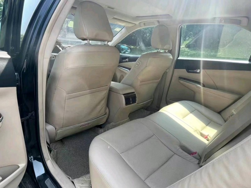 东莞14年丰田凯美瑞7